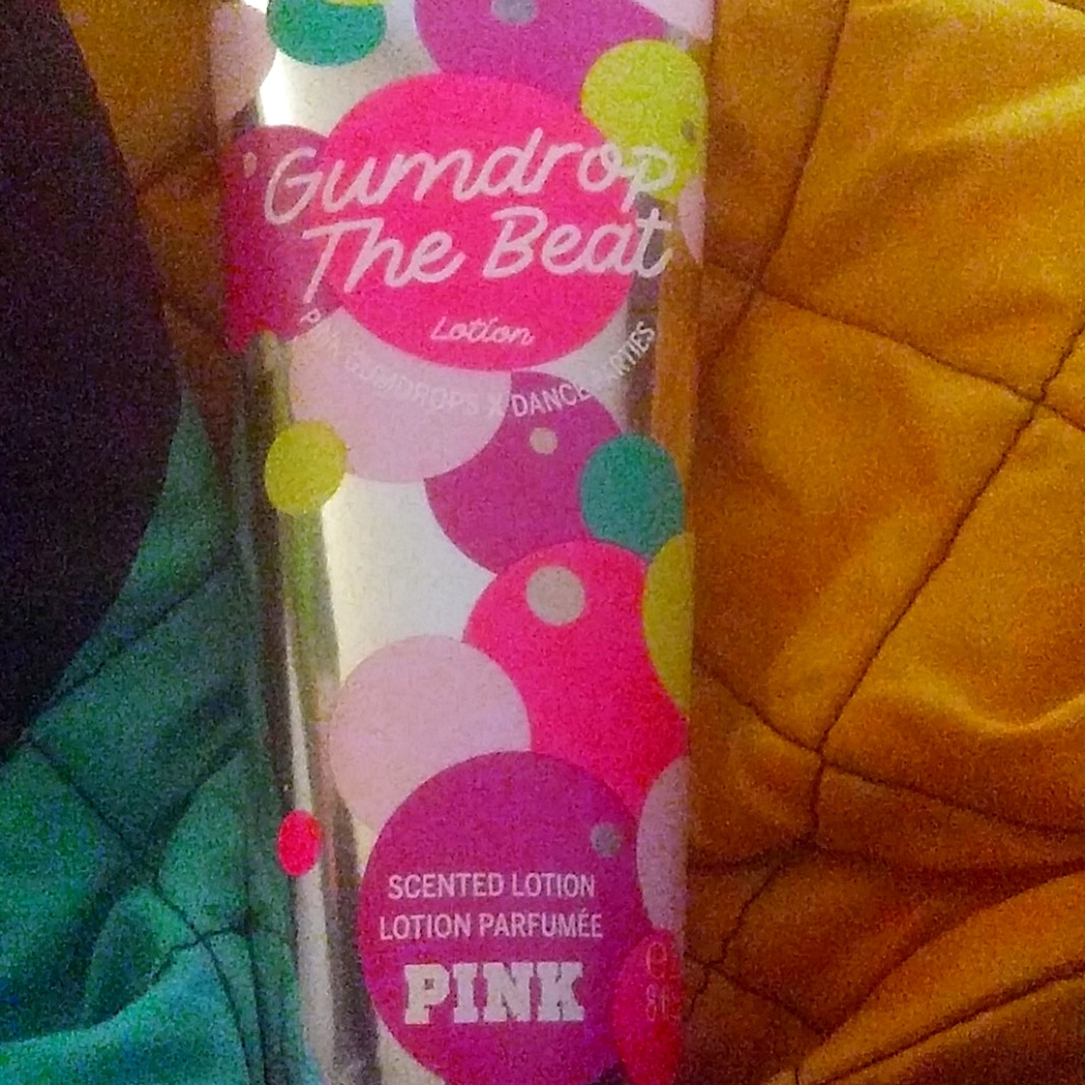 Vs pink lotion